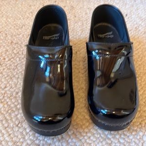 Black Patent Dansko size 8.5 (EU 39)